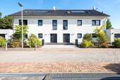 Grozügiges Haus - Einzigartig: SMART Home, 10 Zimmer, 5 Bäder, 2 Garagen, Energiekl. A, großer Garten, Koi-Teich