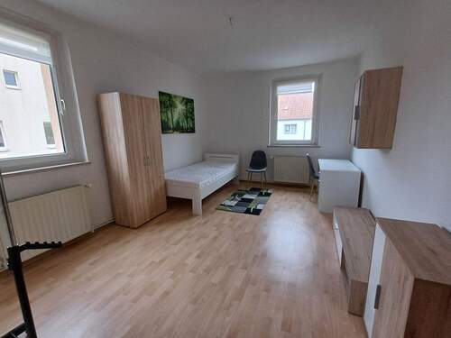 Wohn- und Schlafzimmer (2) - 3 Zimmer Etagenwohnung zur Miete in Merseburg