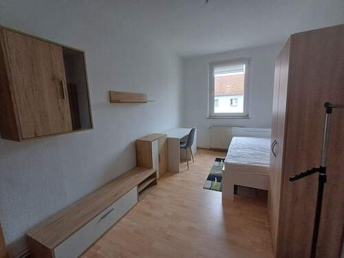 Wohn-und Schlafzimmer (1) - 3 Zimmer Etagenwohnung in Merseburg