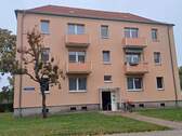 Hausansicht - Etagenwohnung mit 69,40 m² in Merseburg zur Miete
