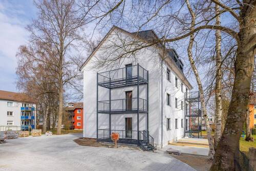 Aussenansicht - 3 Zimmer Etagenwohnung zur Miete in Hof