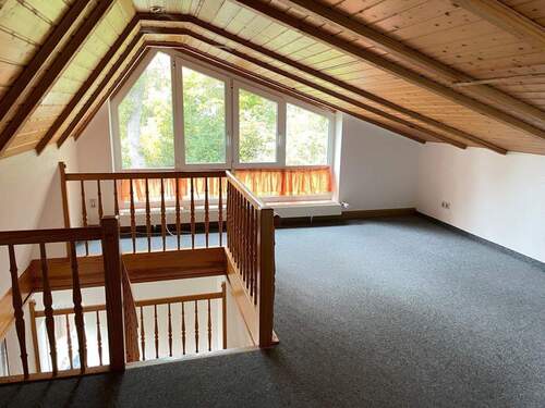 Treppenaufgang zur DG-Wohnung - 