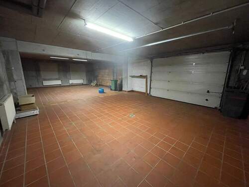 große Garage - 