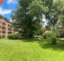 Sonnig-helle Eigentumswohnung mit Park in Hamburg-Eppendorf