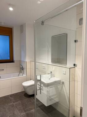 Modernes Badezimmerdesign - 