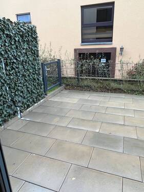 Terrasse mit Gartenblick - 