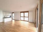 Moderne Wohnung am See - Hochwertige 4,5 Zimmer Wohnung in traumhafter ruhiger Seelage Petershausen Ost