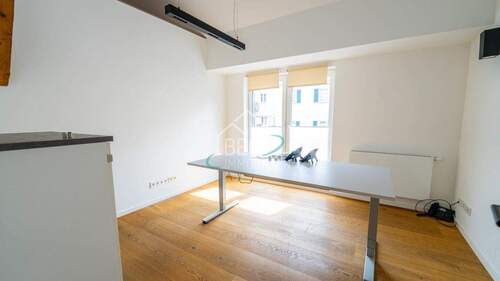 Besprechungstisch 1. OG - 