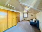 ZIMMER I DACHGESCHOSS - 