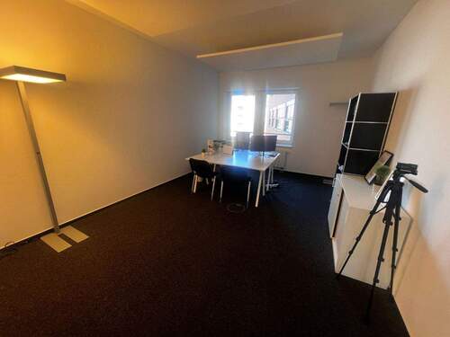 Büroraum 1 - Unmöbliertes 24-26 m² Büro in Hamburg-Mitte - flexibel, inkl. Küche