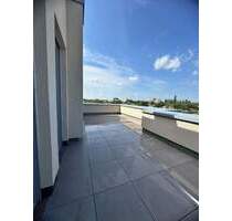 Großzügige 2-Zimmer-Neubauwohnung mit Süd-Dachterrasse - Zweitbezug Bezugsfrei ab sofort - Berlin Karlshorst