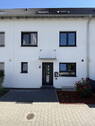 Fassade – Vorderseite - Hochwertiges Reihenhaus mit 3 Etagen, 5 Schlafzimmern, Vollkeller & Garage in Toplage Groß-Gerau