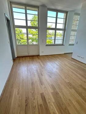 Wohnzimmeransicht II - Etagenwohnung mit 37,60 m&sup2; in Chemnitz zur Miete