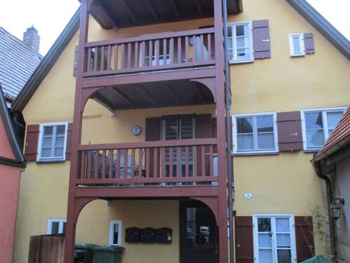 Hausansicht - Mietwohnung mit Balkon im Herzen der Altstadt