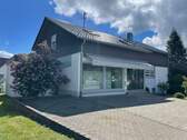 Außenansicht - 6 Zimmer Mehrfamilienhaus, Wohnhaus zum Kaufen in Neuhausen ob Eck