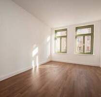 Schicke ETW im Leipziger Westen! + Dunkles Parkett + Fußbodenheizung + Südbalkon + Wanne & Dusche