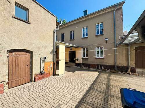 Innenhof - 9 Zimmer Mehrfamilienhaus, Wohnhaus in Halle (Saale)