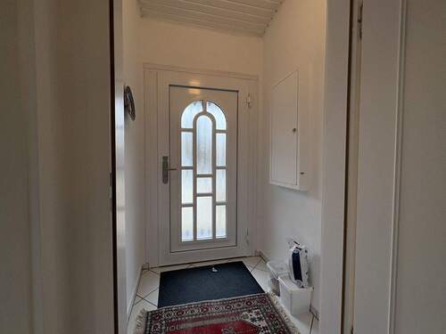 Eingangsbereich - 3 Zimmer Reihenmittelhaus in Schwabach