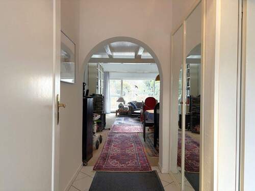 Blick zum Wohnbereich - Reihenmittelhaus mit 114,00 m&sup2; in Schwabach zum Kaufen