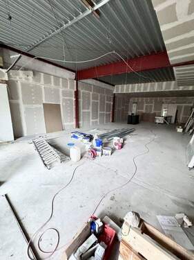 Bild 3 - Halle in Zossen