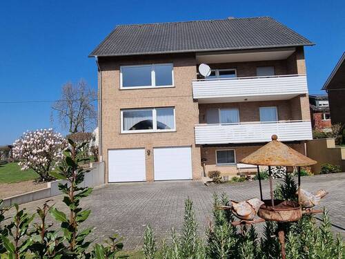 Rückseite mit Innenhof - 