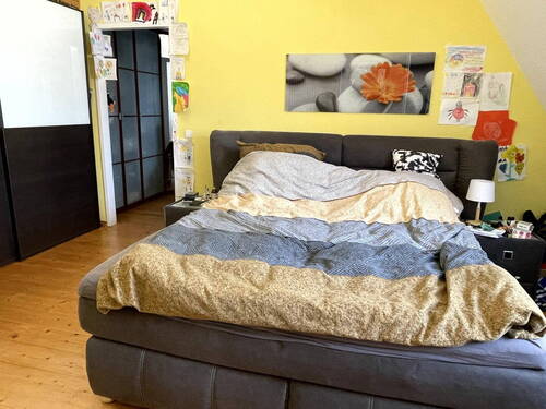 Schlafzimmer_Bett - 