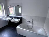 Badezimmer 1. OG - 