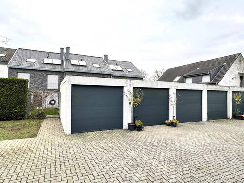 Garagenhof Rückseite - 