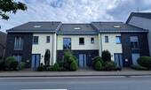Gesamtansicht Straße - 5 Zimmer Einfamilienhaus zur Miete in Kevelaer-Winnekendonk