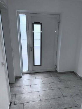 Eingangsbereich/Haustür - Einfamilienhaus mit 167,00 m&sup2; in Kevelaer-Winnekendonk zur Miete