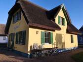 Außenansicht - 3 Zimmer Mehrfamilienhaus, Wohnhaus in Glowe