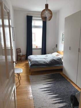 Schlafzimmer - 2 Zimmer Etagenwohnung zur Miete in Frankfurt am Main