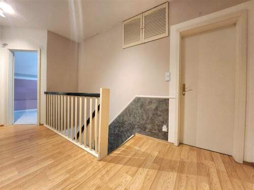 Flur im Dachgeschoss Abstellraum / Dachbodenraum - 