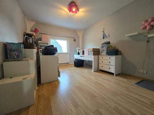 ca. 15 m² Zimmer - 
