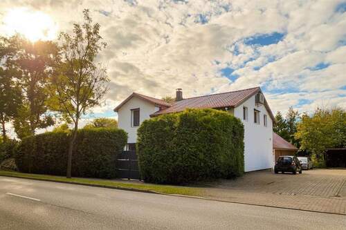 Haus mit Anbau in Nahe - 