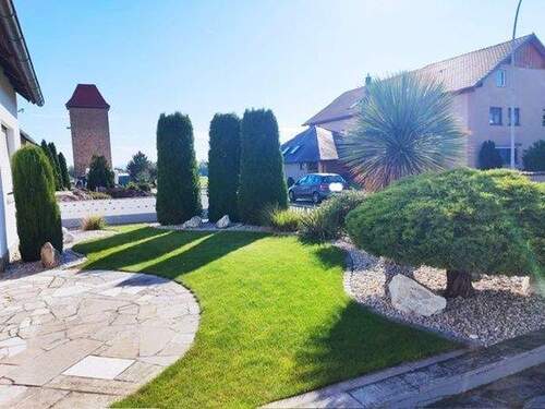 .. toller Vorgarten ! - Einfamilienhaus mit 193,00 m&sup2; in Kolitzheim zum Kaufen