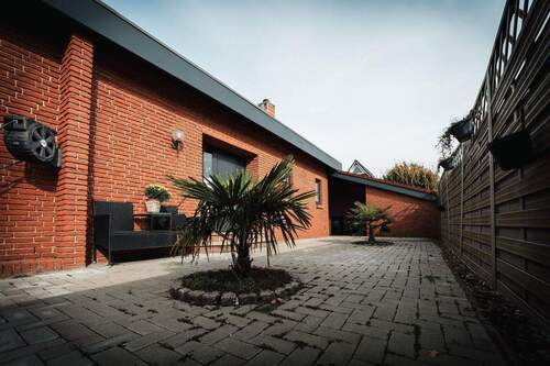 Seite Haupteingang - 5 Zimmer Einfamilienhaus in Drochtersen