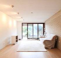 Charmantes Reihenmittelhaus mit moderner Einbauküche und kleinem Garten im Fasanenhof - Kassel