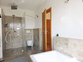 Hauptbadezimmer UG - 