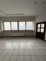 Blick Richtung Eingang - Gewerbeobjekt (Büro, Produktion, Verkauf) in Duisburg
