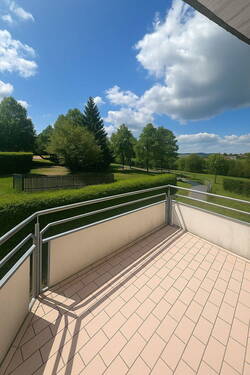 Balkon - 4-Zimmer-Wohnung mit Balkon - Feldrandlage