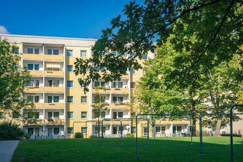 Rückansicht - Ein neues Wohndomizil für Familien