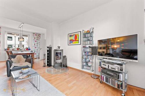 Wohnzimmer - 5 Zimmer Reihenmittelhaus zum Kaufen in Oldenburg (Oldb)