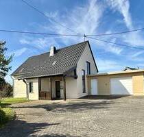 Top Einfamilienhaus mit großzügigem Grundstück und Garage – Ihr neues Zuhause mit Wohlfühlcharakter - Winterspelt Hasselbach