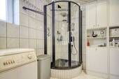 mit Wanne und Dusche - 