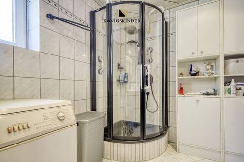 mit Wanne und Dusche - 
