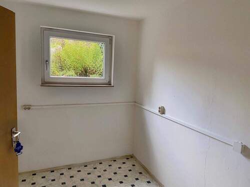 UG Küche m Fenster - 