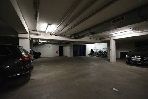 DSC_0016 - Tiefgarage: Stellplatz in der City West