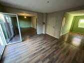 Wohnzimmer mit offenem Arbeitszimmer - 