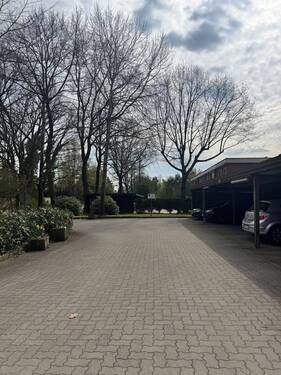 Carport direkt vor der Tür - 